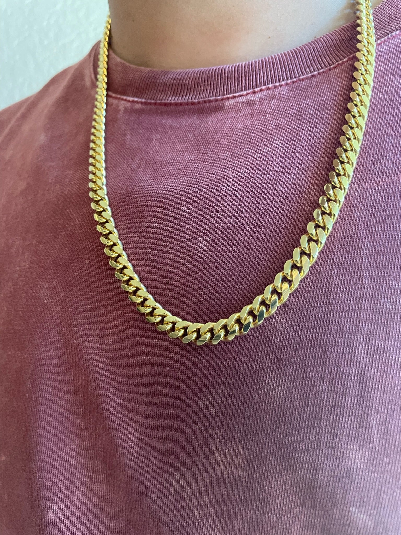 Are Cuban Link Chains in Style? Absolutely—Here's Why